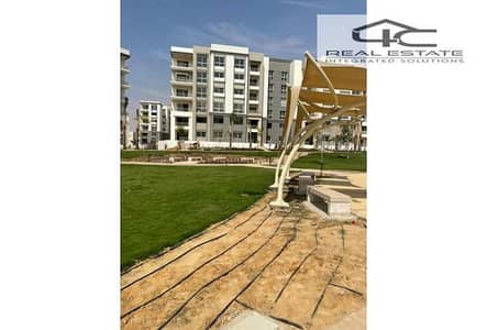 apartment  for sale 160m in Hyde Park new cairo  READY TO MOVE   with installment view on landscape in the best location in 5th settlement