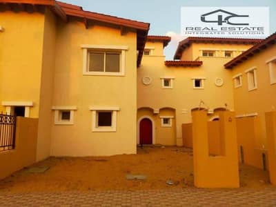 Villa Townhouse  corner for sale 300m in Hyde Park new cairo  READY  TO  MOVE  view on landscape in the best location in 5th settlement