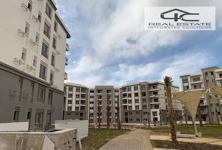 apartment  for sale 165m in Hyde Park new cairo  READY TO MOVE  with installment over 3 years view on landscape in the best location in 5th settlement