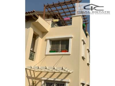 Villa Townhouse for sale  with installment  208m  in Hyde Park new cairo  READY  TO  MOVE  view on  landscape in the best location in  5th settlement