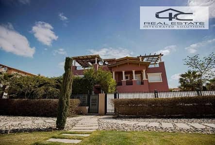 Villa Townhouse corner for sale 217m in Hyde Park new cairo  installment over 5years view on landscape in the best location in 5th settlement