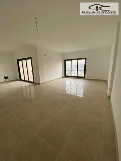 Apartment 3 bedrooms fully finished for sale with down payment and installments in Fifth Square