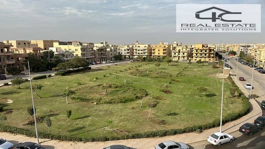 Apartment 220 m for sale 3 master rooms with bathroom with very excellent Layout at the lowest price in the market in the Fifth Settlement