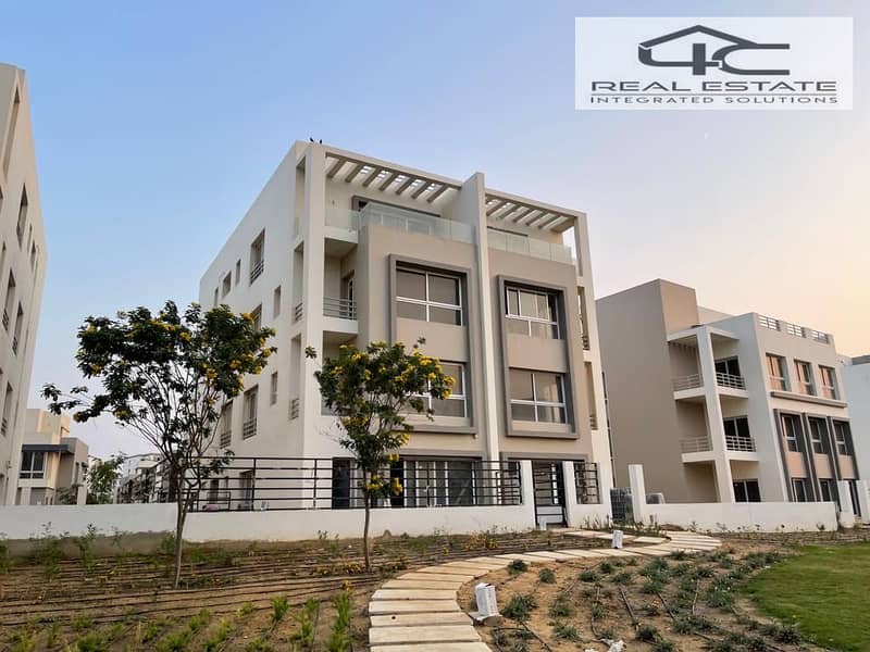 Ready to move duplex 216 m view land scape semi finished in prime location for sale with down payment and instalment in Hyde park compound new cairo 0