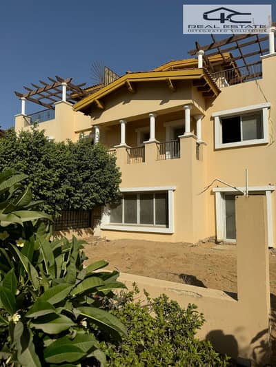 The Lowest Price Twin House 300m For Sale With A Direct View On Pocket Landscape With Installments In Hyde Park new cairo Ready to move Compound