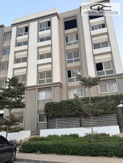 Duplex with garden for sale in  Hyde Park 211M ready to move with Installments  , prime location and  view landscape.