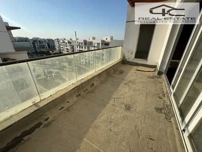 Ready to move apartment 235 m for sale under price market in Mountian view icity compound new cairo