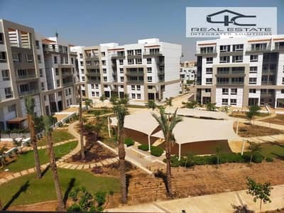 Apartment ground with garden 191m for sale in hyde park new cairo Prim location direct on pool , with the lowest down payment and installments.