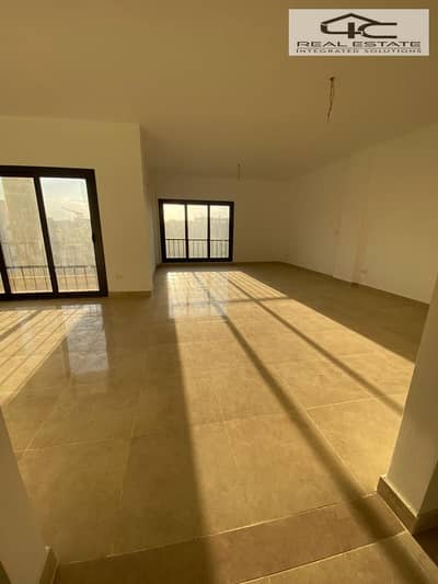 A fully finished apartment ( Sky loft ) in prime location and view on landscape and clubhouse with down payment and installments in Fifth square