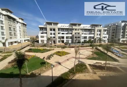 Apartment 108 m in prime location for sale in phase Greens compound Hyde park new cairo with down payment and instalment