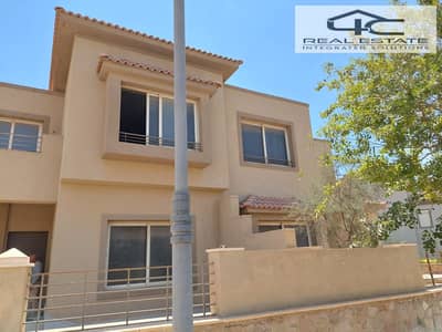 Ready to move Twin House 525m For Sale At Lowest Price In Market 4 Bedrooms Open View On Landscape And Very Close To The Clubhouse In Palm Hills