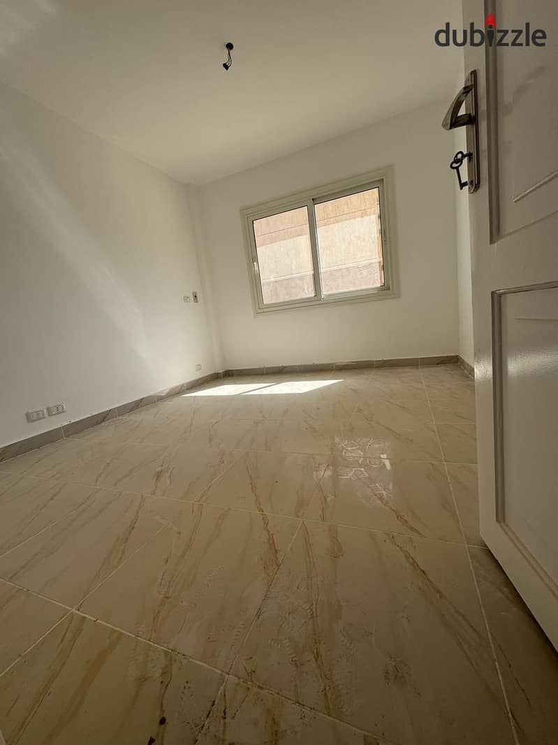 Apartment for sale, immediate delivery, in B11, area 114 square meters. 0