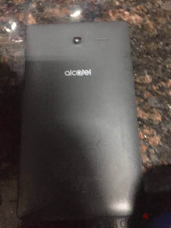 تابلت alcatel للبيع محتاج شاشه 0