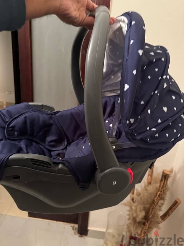 Gracco baby stroller and car seat 6