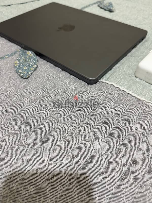 Macbook Pro M1pro 14 Inch 1 Tera جديد تماما انشحن ٦ مرات فقط اعلي نسخة 1