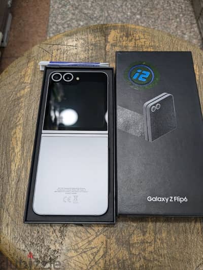 Galaxy Z Flip 6 256/12G Titanium Gray جديد بضمان الوكيل