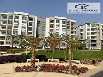 Apartment ground with garden 191m for sale in hyde park new cairo Prim location direct on pool , with the lowest down payment and installments.