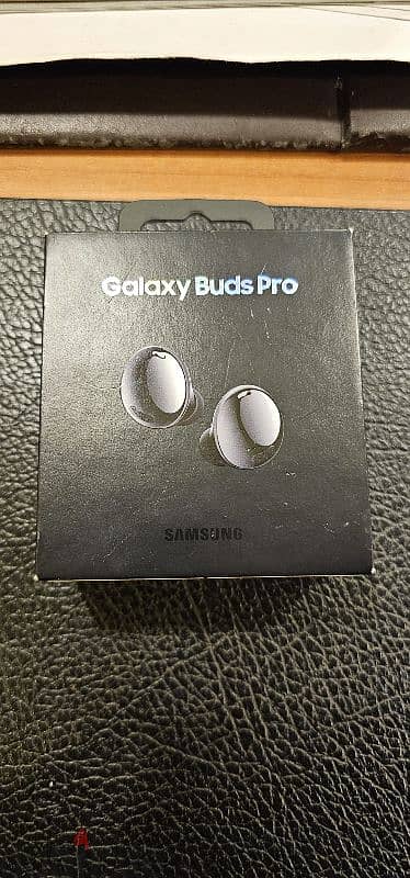 Samsung Galaxy Buds 3 Pro + Samsung Galaxy Buds Pro bundle 1