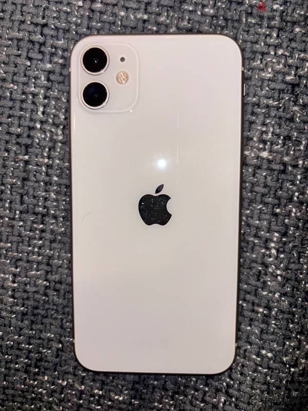 White iPhone 11 128 GB || أيفون ١١ أبيض ١٢٨ جيجا 5