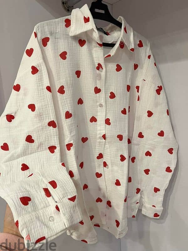 white blouse with hearts 0