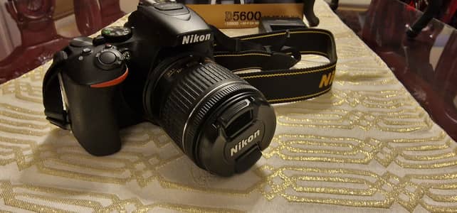 LIike new !! Nikon D5600 كالجديدة