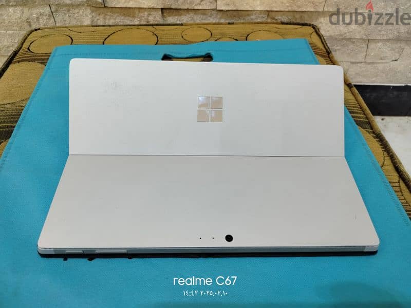 microsoft surface pro 4 Core i5 6th Ram 8 Hard 256 7