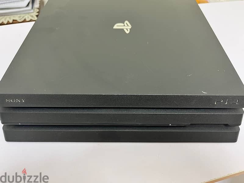 playstation 4 pro perfect condition 9