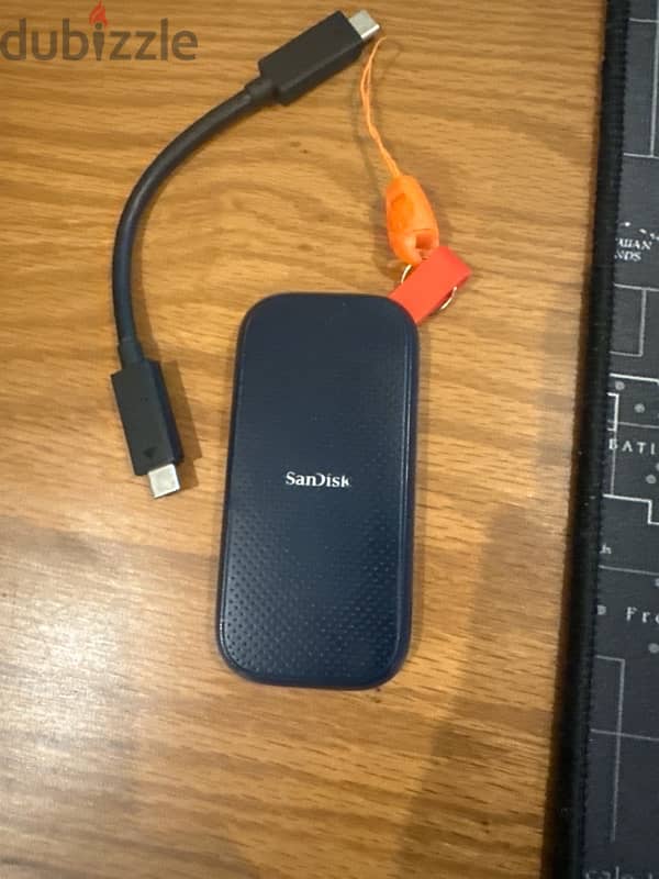 external Ssd sandisk 1000gega 2