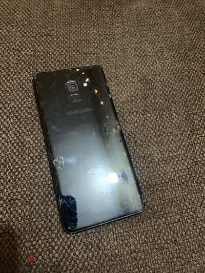 samsung/سامسونج a8+ بسعر لقطه