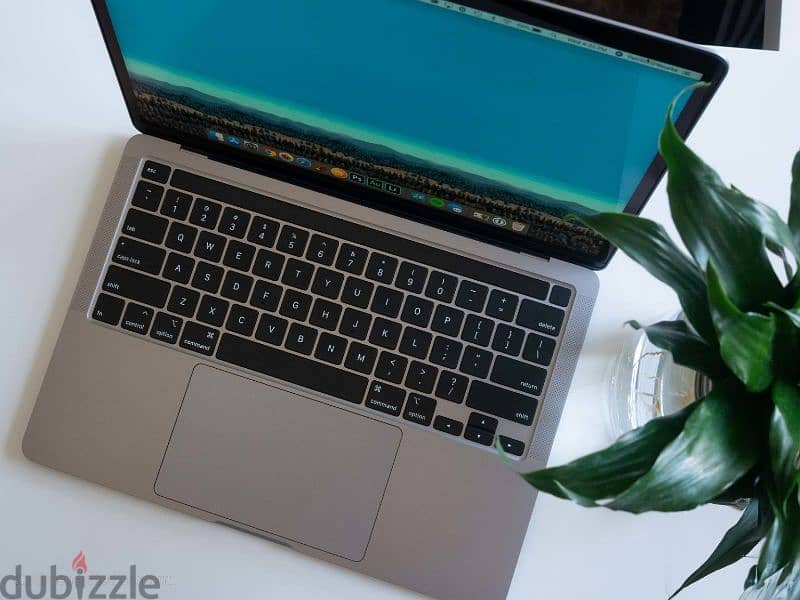 MacBook Pro 13-inch (2020) | Core i7 | 16 GB RAM | 1TB Nvm l Cycle 102 2