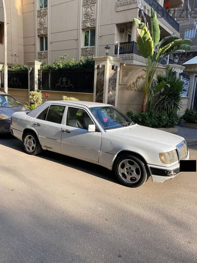 Mercedes-Benz E200 1991 W124 Zalamokka 1991