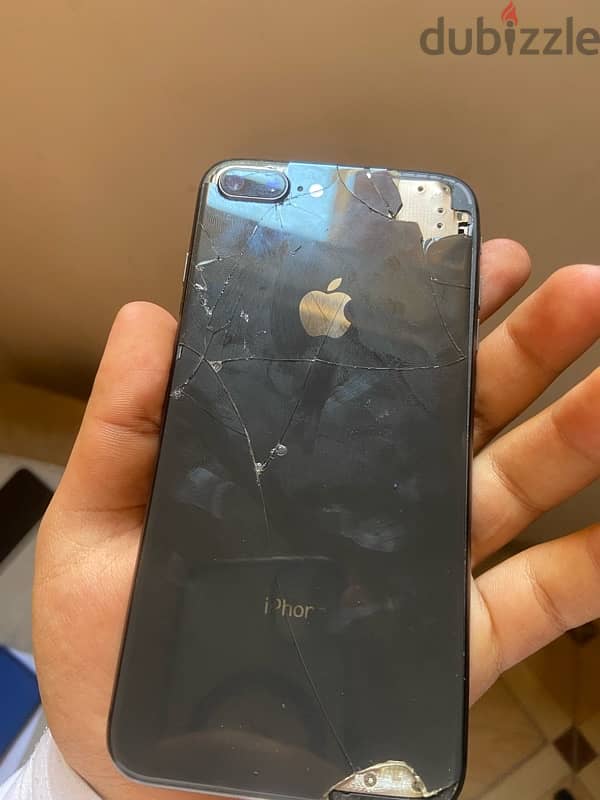 iPhone 8 Plus /ايفون ٨ بلس 2