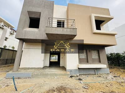 Villa for Sale in Madinaty – Independent, 4 Bedrooms, Fully Paid, Modern Design, Unfinished Interior – Prime Location Near Services!