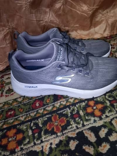 SKECHERS. GO. WOLK. . Siz. . 44