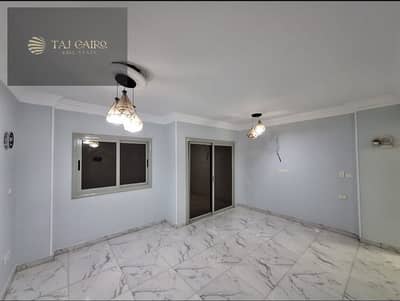 Apartment + roof for sale in Badr on the university road