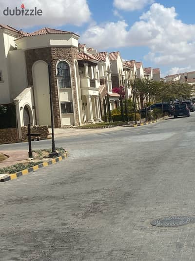 Townhouse for sale in DIVINA Gardens Compound in Shorouk City - immediate delivery