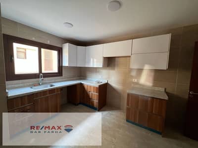 Flat apartment with private garden for rent in compound pyramids heights