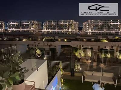 Apartment for sale 165 m with a lagoon view in the best location in the compound, and the price including maintenance.