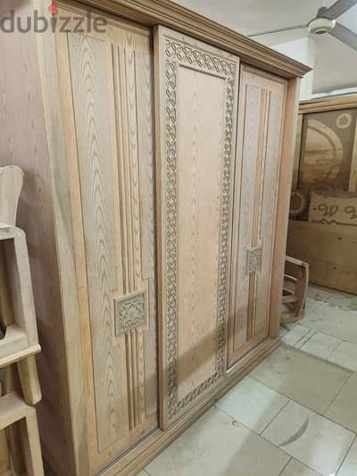 دواليب متوفر اشكال ومقاسات مختلفه الخشب زان ابلكاش ثه  رقم لتواصل
