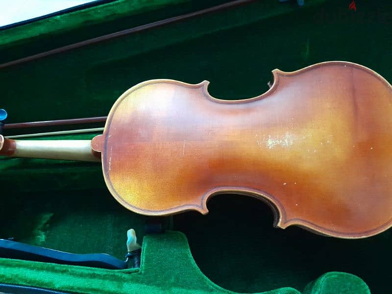 very old violin 2