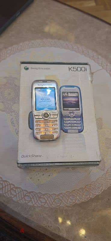 بحاله مميزه جدا  بالعلبه ericsson k500i