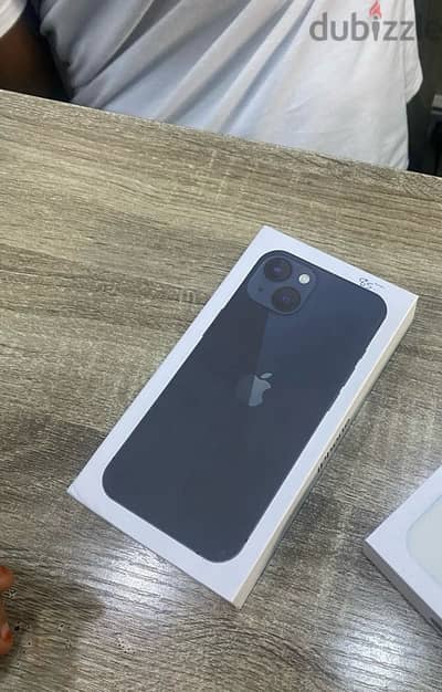 iphone 13 128gb مع بوكس و شاحن