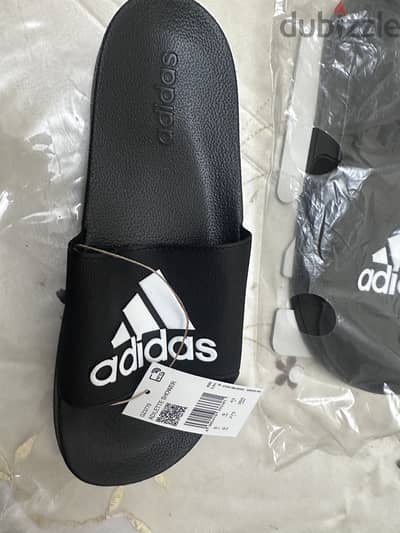 Adidas slides size 43 شبشب اديداس مقاس 43