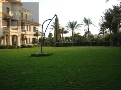 Villa for sale next to Hilton Dream October. Land area: 2,200 square meters.  With a beautiful view of the golf course.