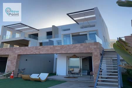 With the lowest down payment, receive immediately a 160 m² villa with a garden, SEA VIEW + fully finished in The Groove in Ain Sokhna