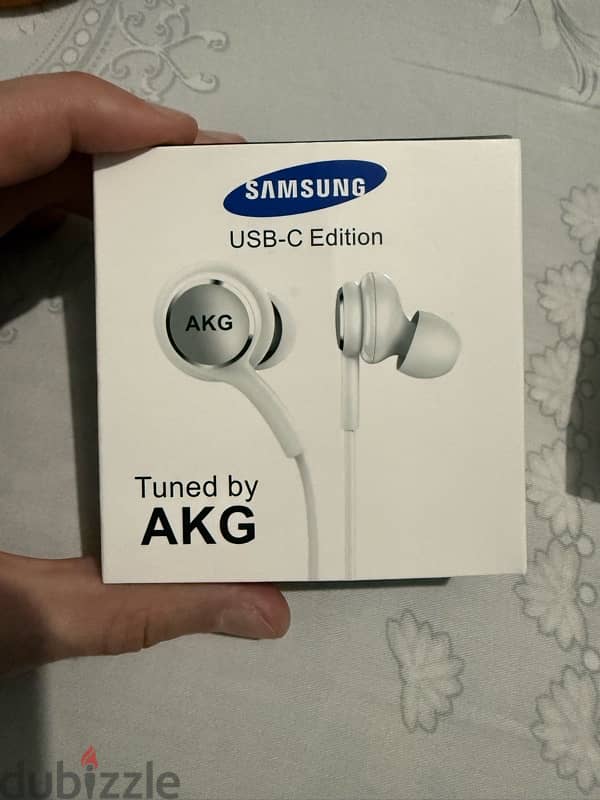 سماعه akg هاي كوبي تايب سي 0