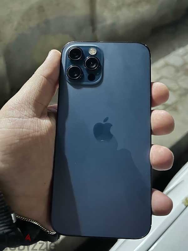 ايفون 12pro 4