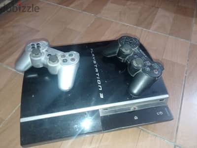 بلايستيشن 3 فات معاه كل وصلاته ودراعين ps3