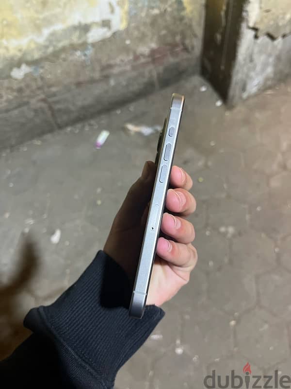 iphone 15 pro natural titanium 3