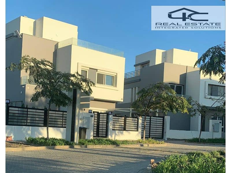 Villa Townhouse for sale with down payment and installments under market price  For quick sale view Landscape 0